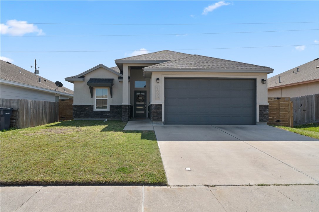 1633 Antoinette Dr Property Photo 2