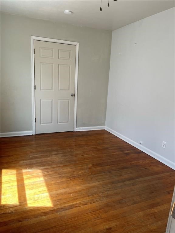 725 E Hoffman Ave Property Photo 6