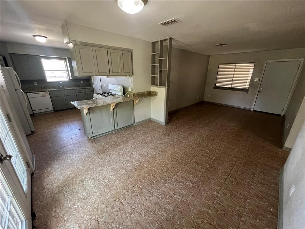 2001 Mandy Property Photo 2