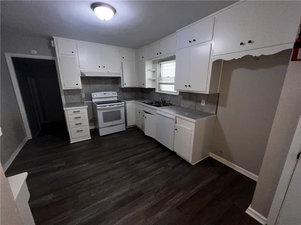 3301 Austin St Property Photo 10