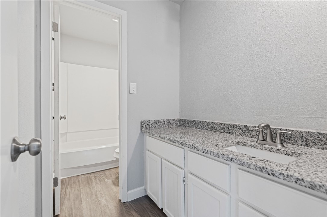 2406 Capitan Dr A Property Photo 11