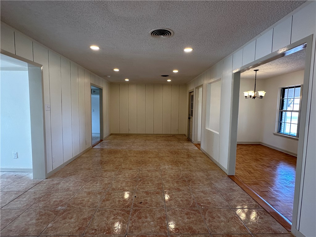 502 Greenway Dr Property Photo 4