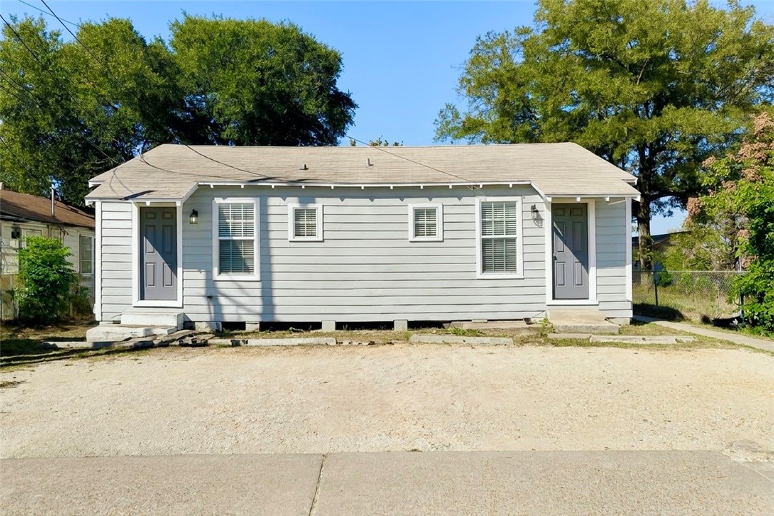 2308 Mary St B Property Photo 1