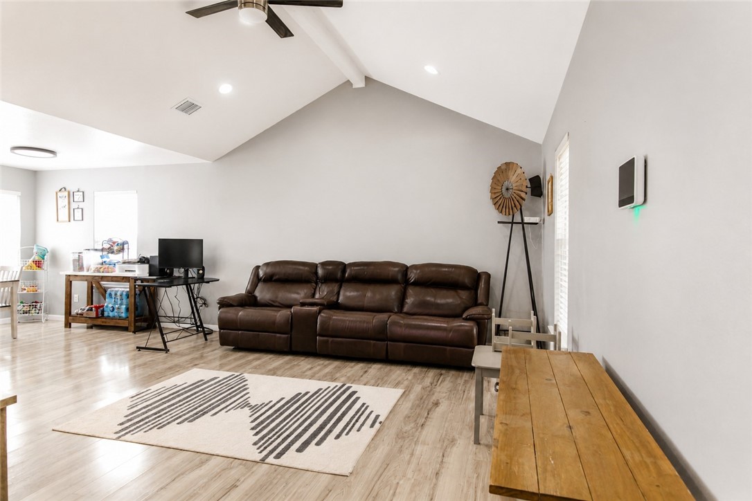 9454 Fm-70 Property Photo 4