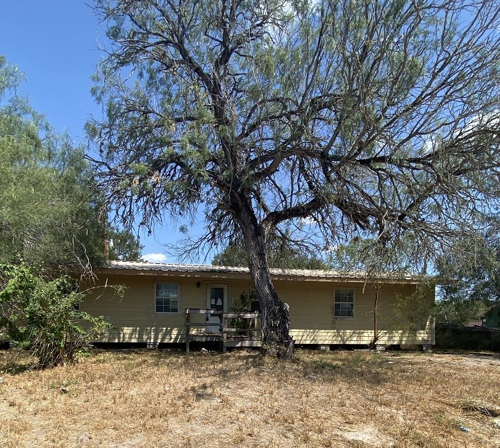 220 N Hartman Property Photo 3