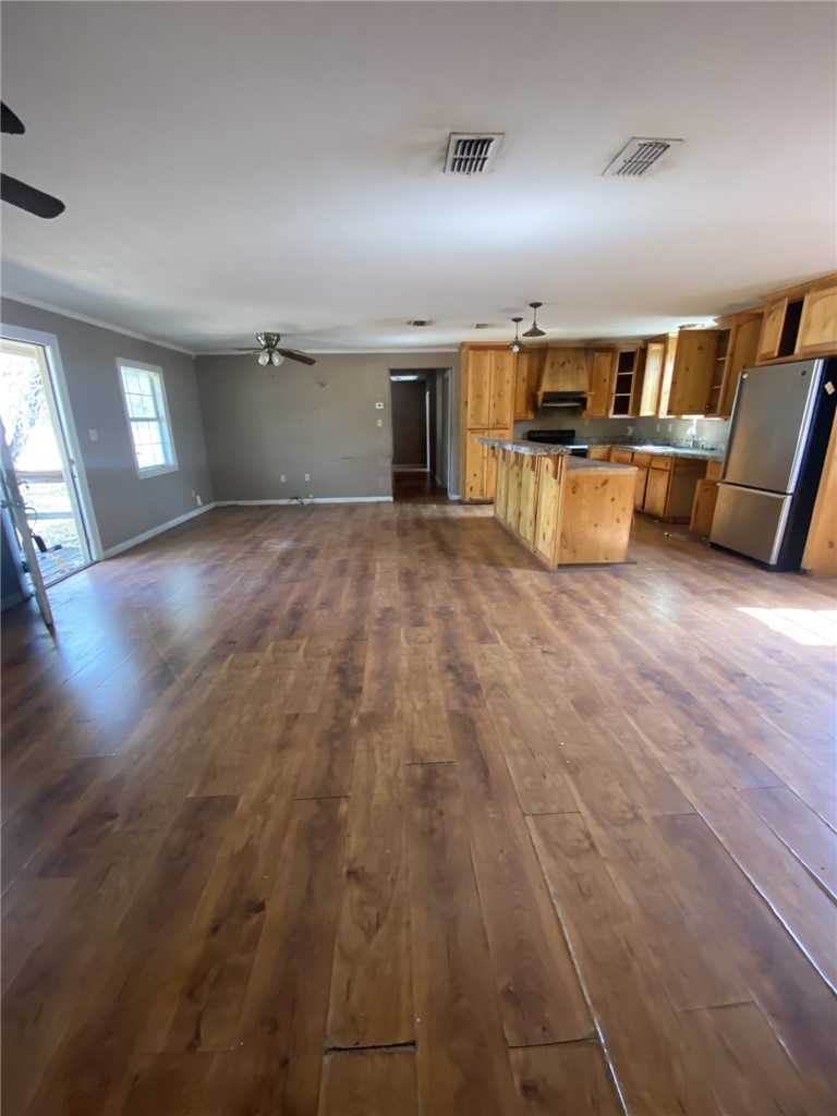 220 N Hartman Property Photo 4