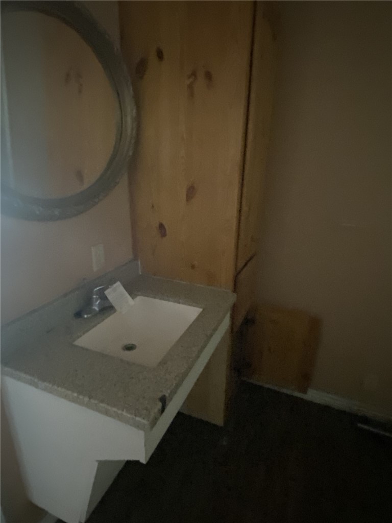 220 N Hartman Property Photo 11