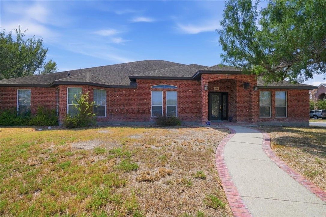 4201 Lake Apache Dr Property Photo 3