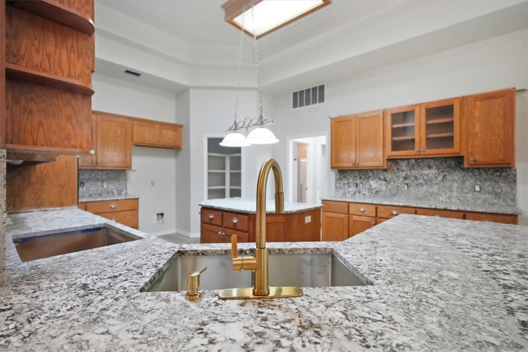 4201 Lake Apache Dr Property Photo 15