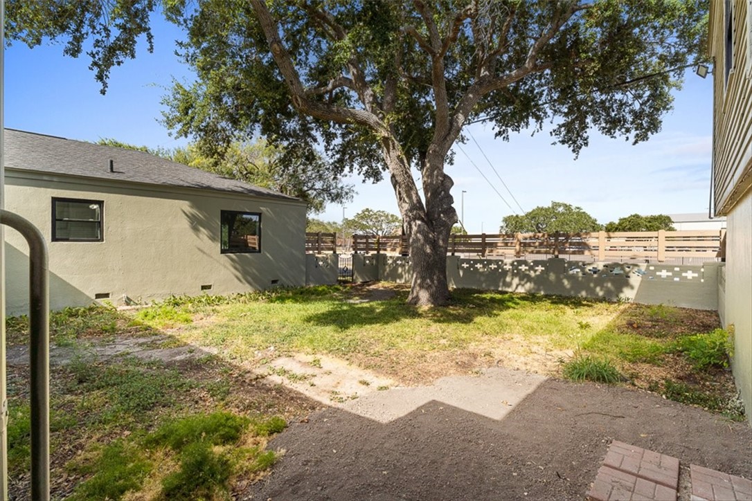1024 E Main St Property Photo 45