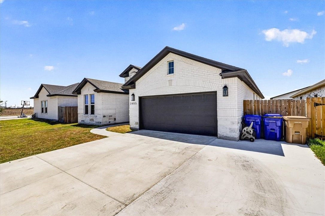 2605 Lannister Property Photo 2