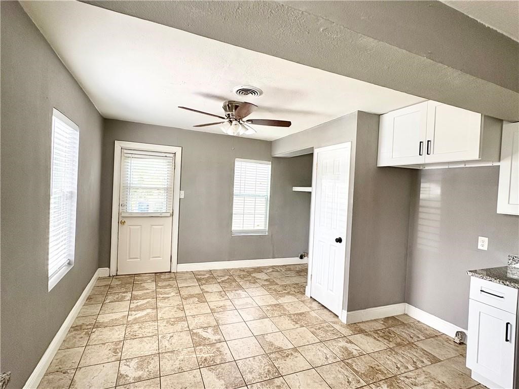 3562 Topeka St Property Photo 5
