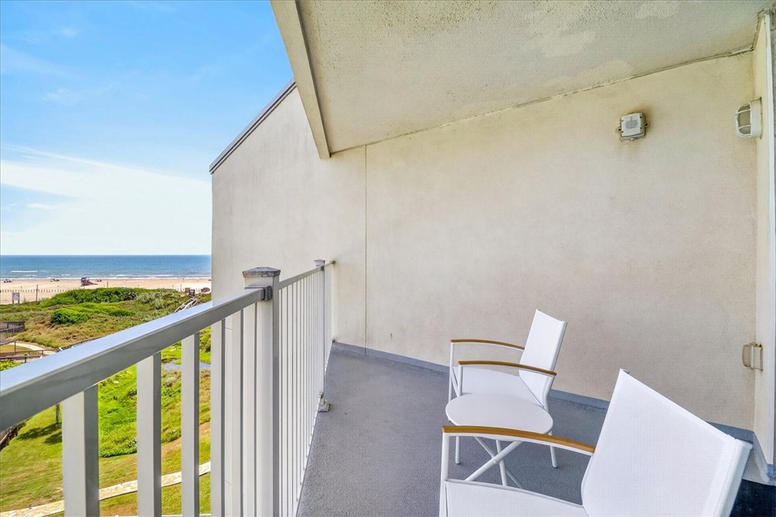 800 Sandcastle Dr 531 Property Photo 21