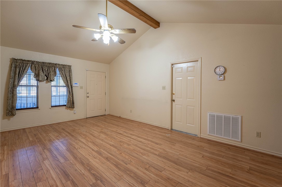 2309 Ollie St Property Photo 8
