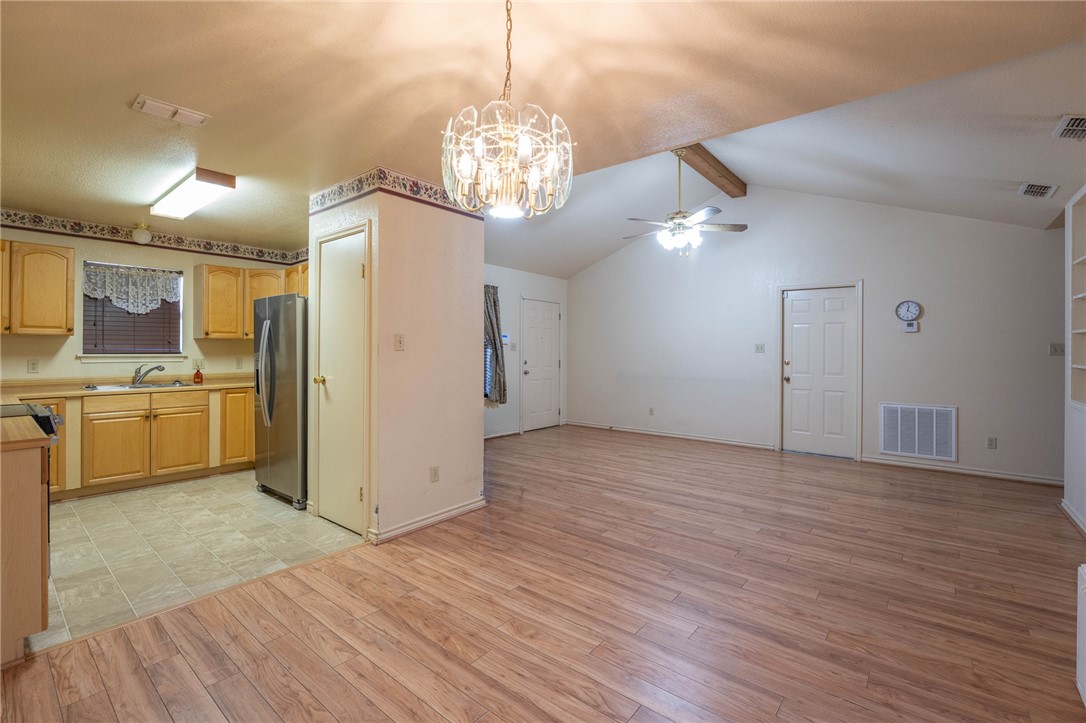 2309 Ollie St Property Photo 11
