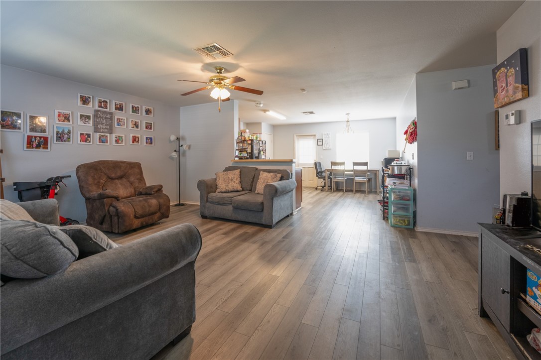 1706 Chisolm Trai Property Photo 4