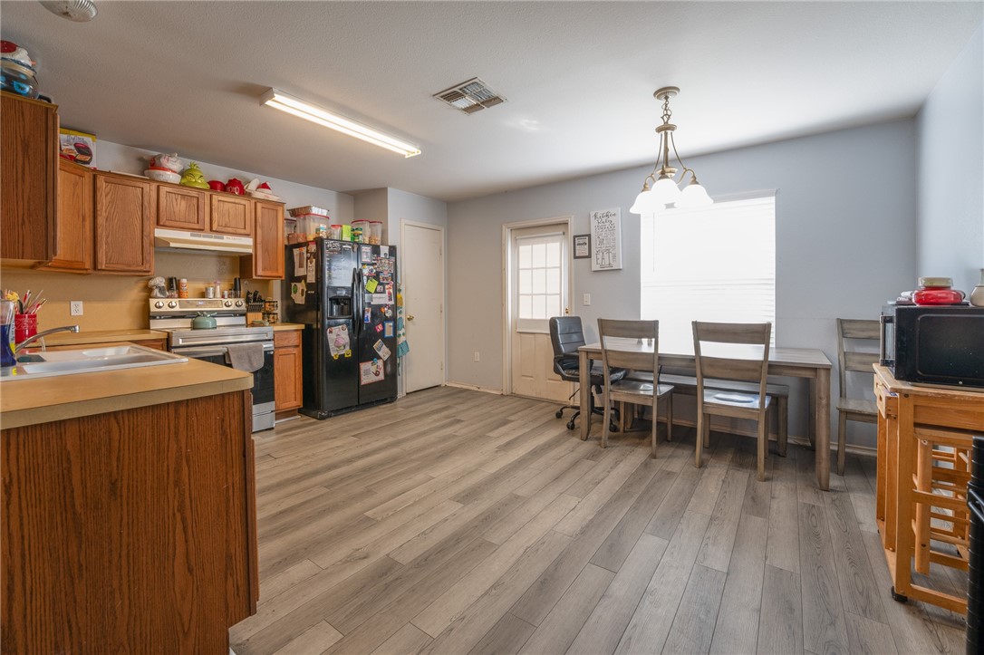 1706 Chisolm Trai Property Photo 9