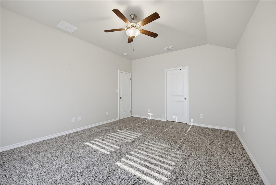 208 Oxford Property Photo 13