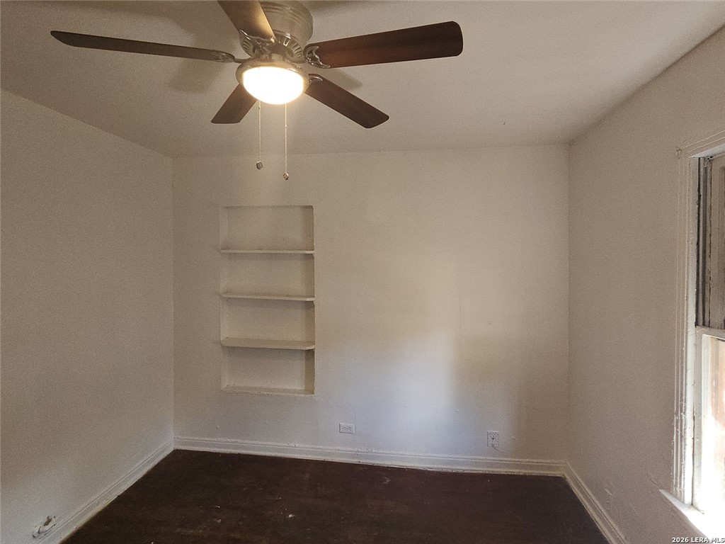 5106 Bartmer Ave Property Photo 6