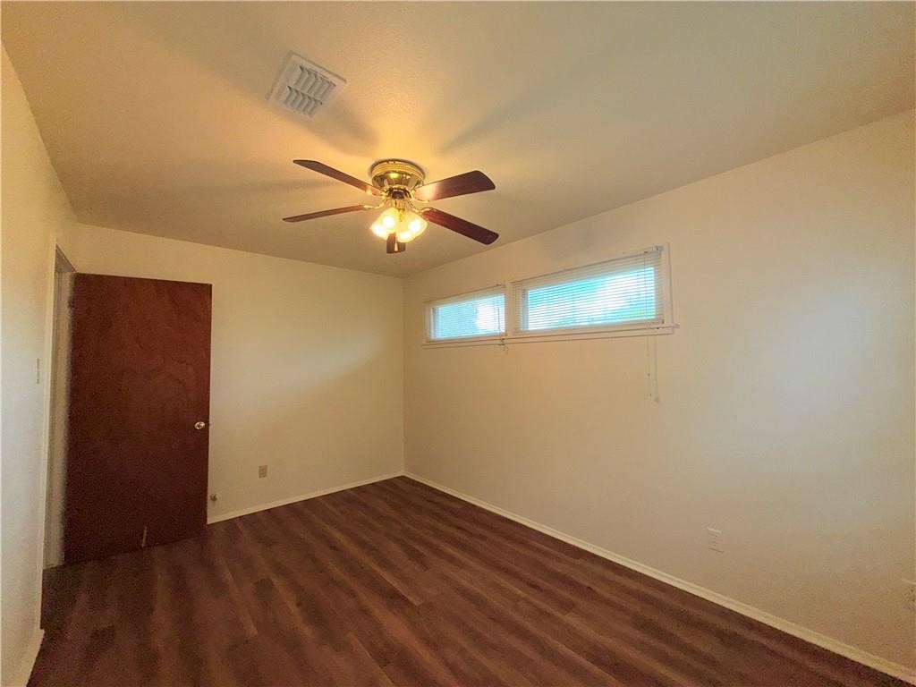 4725 Wynona Dr Property Photo 18