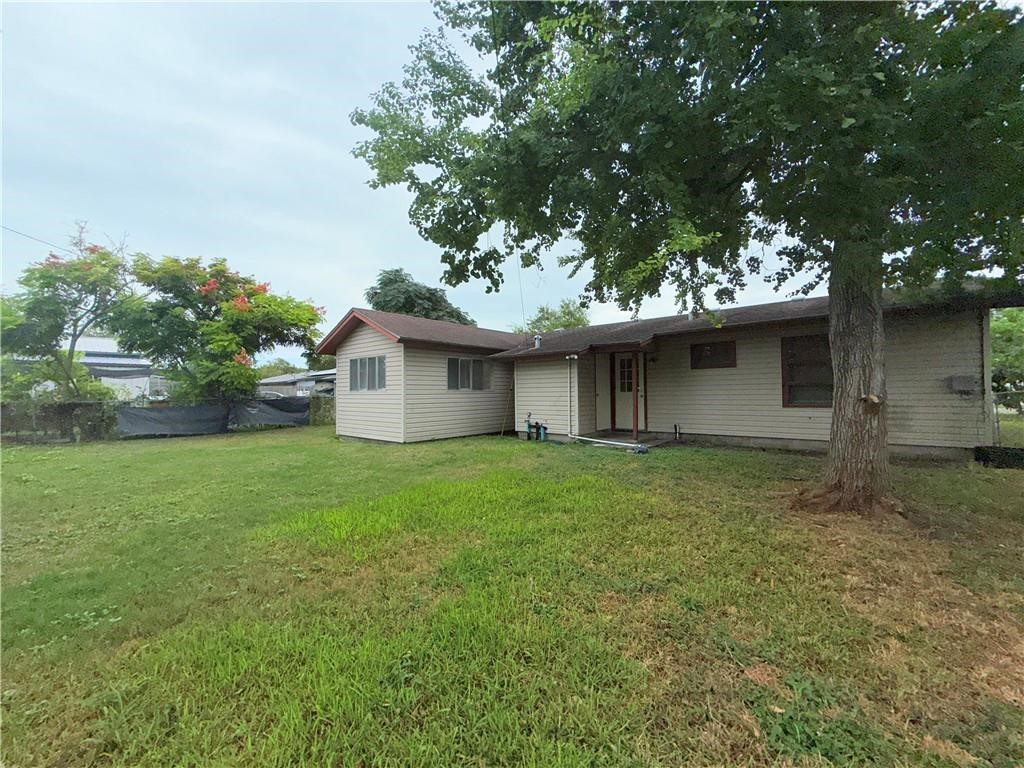 4725 Wynona Dr Property Photo 29