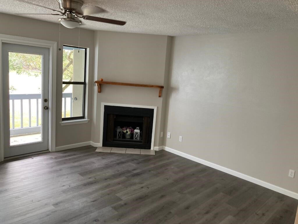 209 Forest Hills 228 Property Photo 4