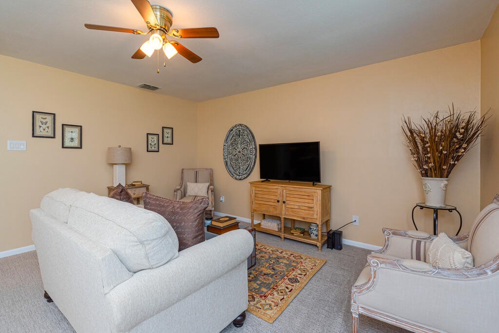 209 Forest Hills 233 Property Photo 18