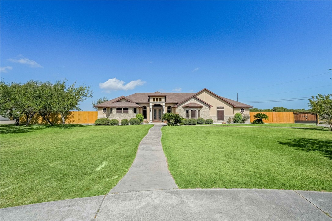 1502 Westridge Blvd Property Photo 8