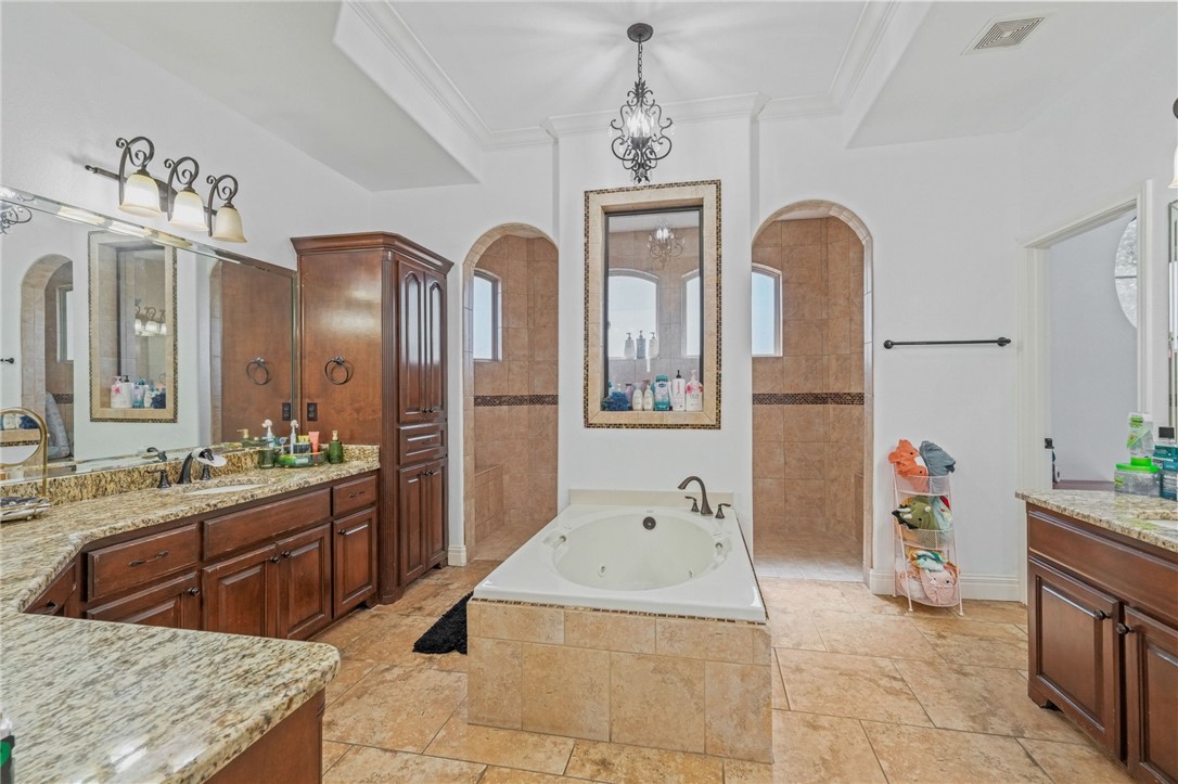 1502 Westridge Blvd Property Photo 19