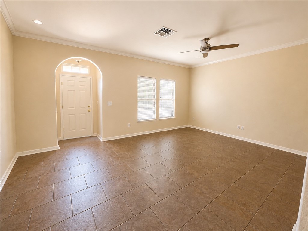 1124 Imperial St Property Photo 2