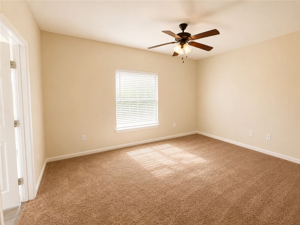 1124 Imperial St Property Photo 8