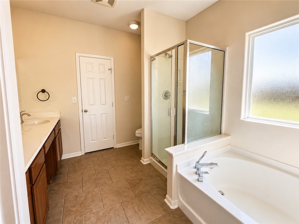 1124 Imperial St Property Photo 9