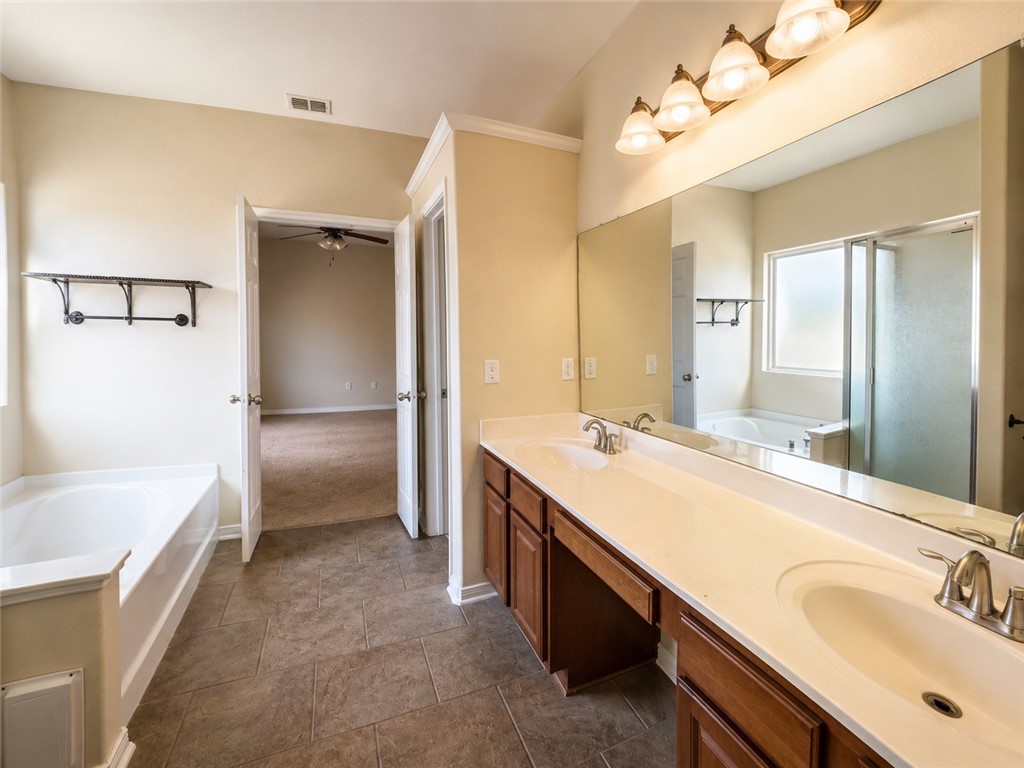 1124 Imperial St Property Photo 10