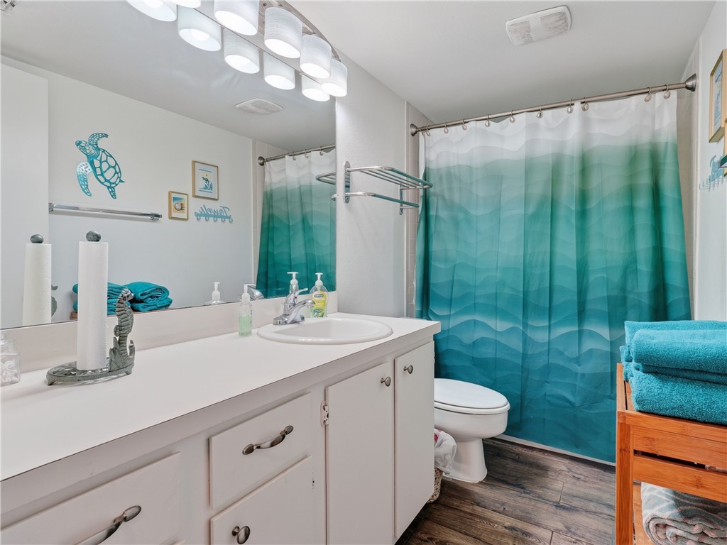 1021 S Water St 313 Property Photo 6