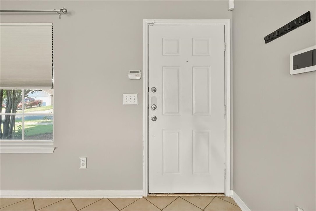 2110 Encino Dr Property Photo 4