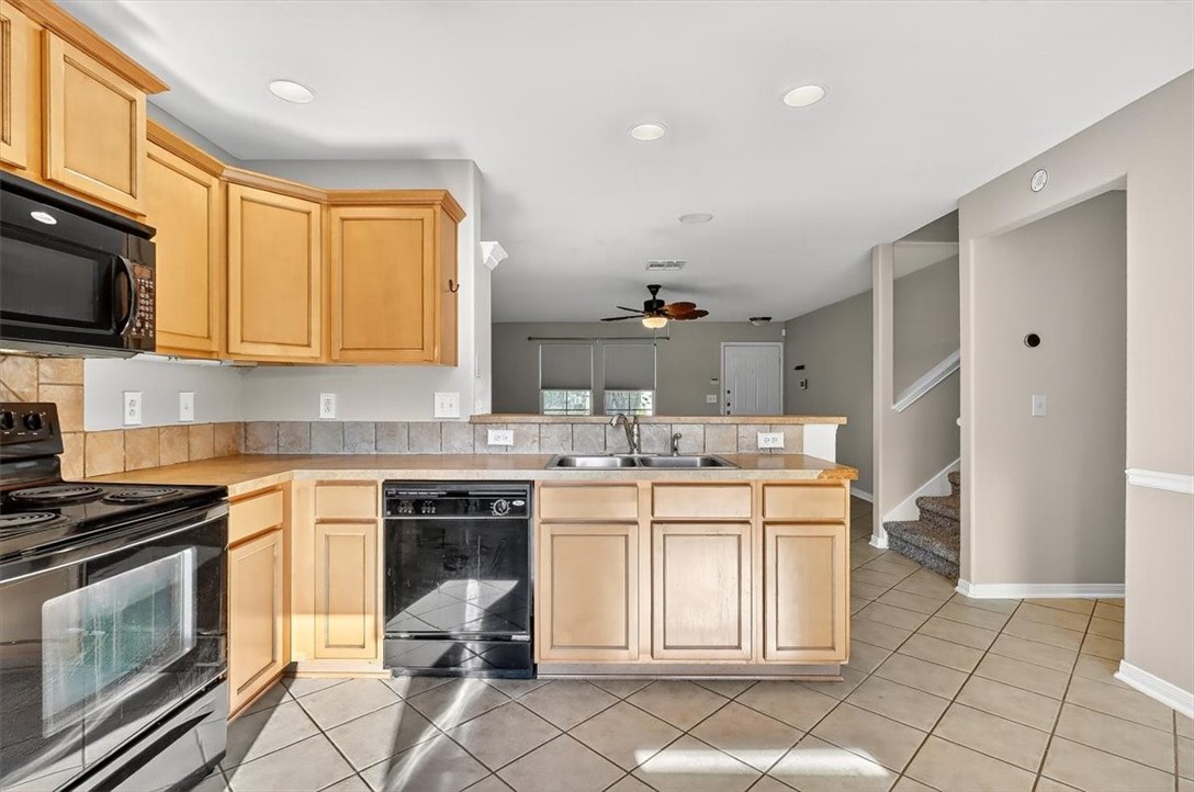 2110 Encino Dr Property Photo 13