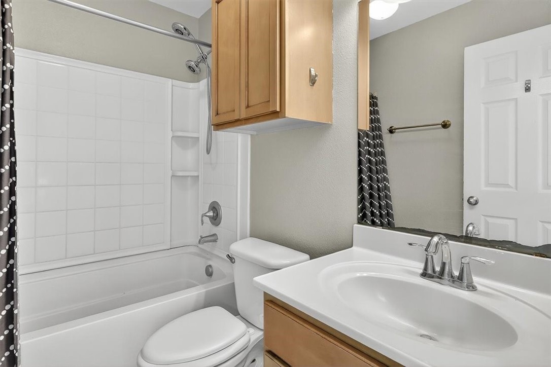 2110 Encino Dr Property Photo 20
