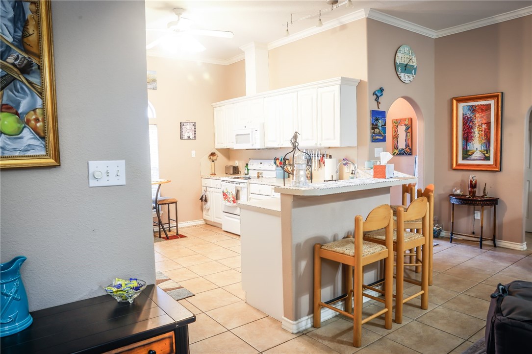 13938 Flintlock Dr Property Photo 6
