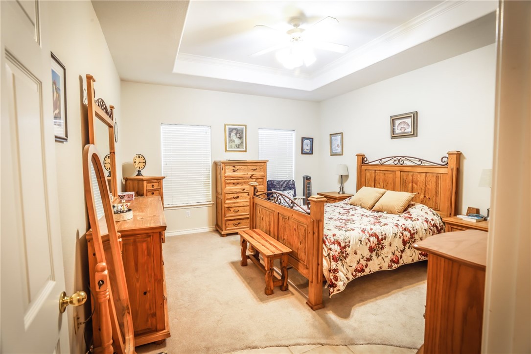 13938 Flintlock Dr Property Photo 8