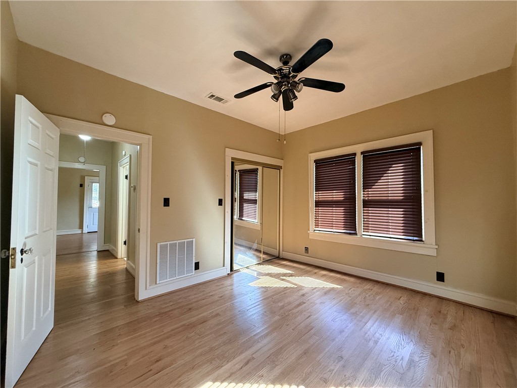 402 Clifford St Property Photo 7
