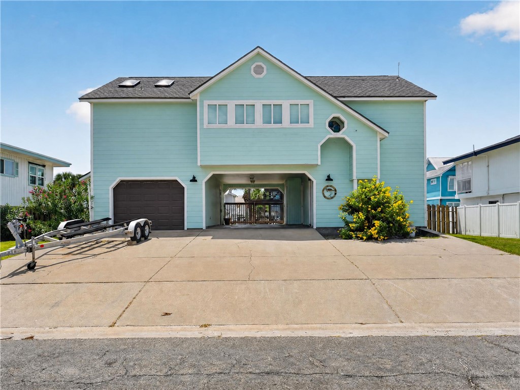 20 Flamingo Property Photo 1