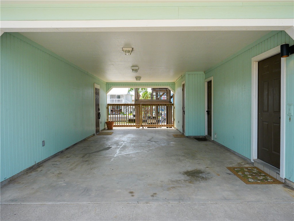 20 Flamingo Property Photo 2