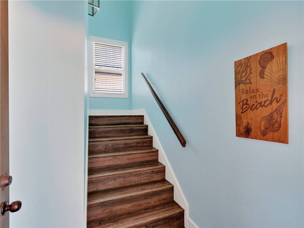 20 Flamingo Property Photo 4
