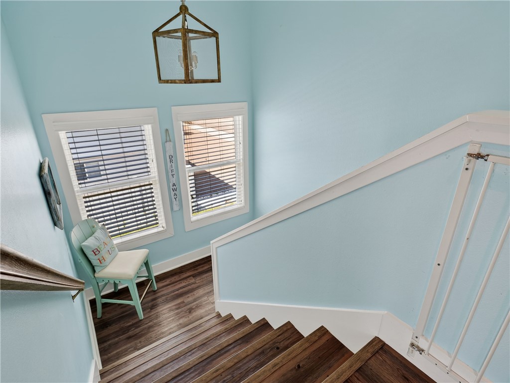 20 Flamingo Property Photo 5