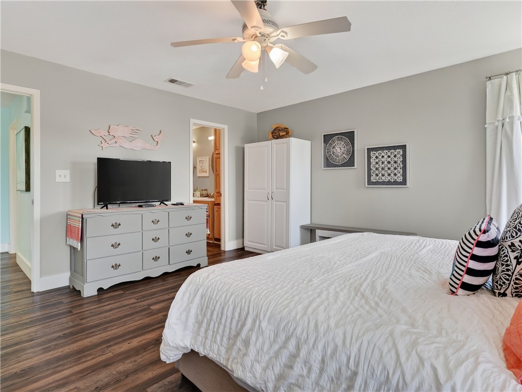 20 Flamingo Property Photo 16