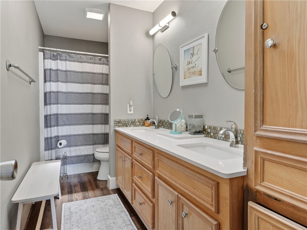 20 Flamingo Property Photo 17
