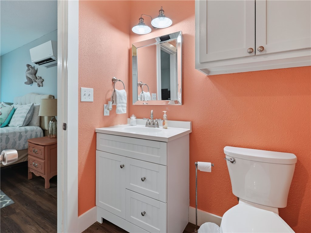 20 Flamingo Property Photo 21