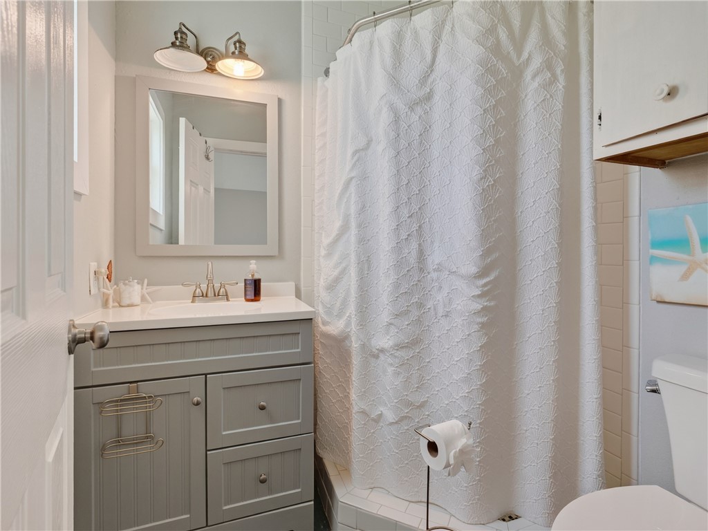 20 Flamingo Property Photo 27