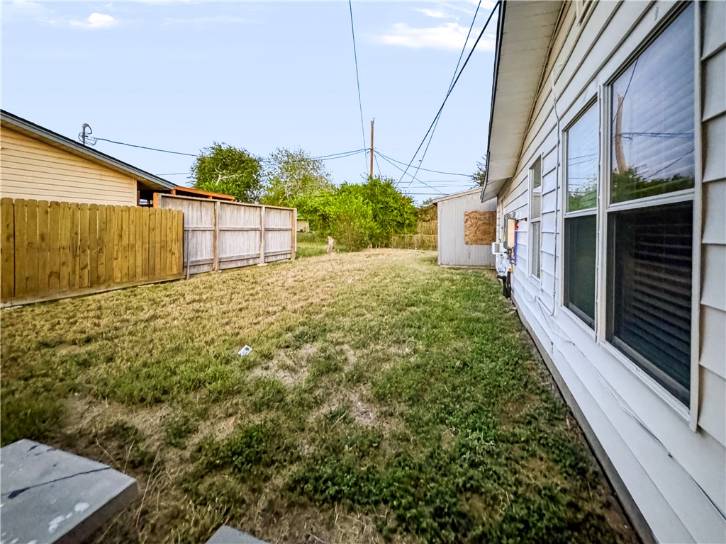 4730 Wynona Dr Property Photo 12