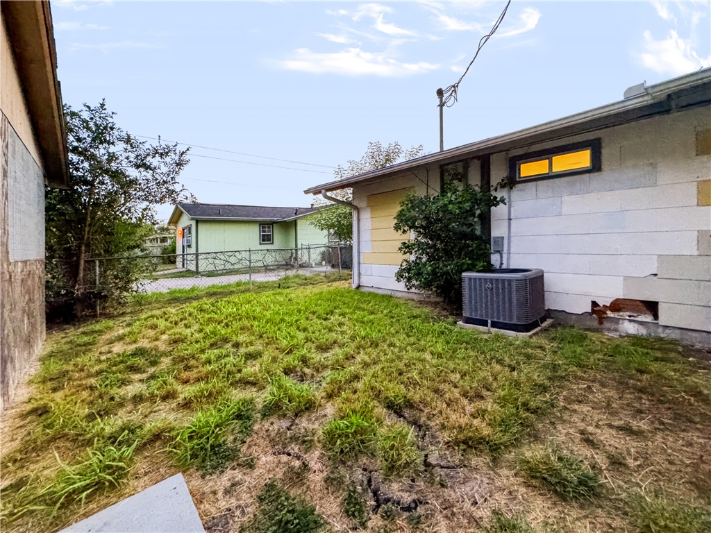 4730 Wynona Dr Property Photo 13
